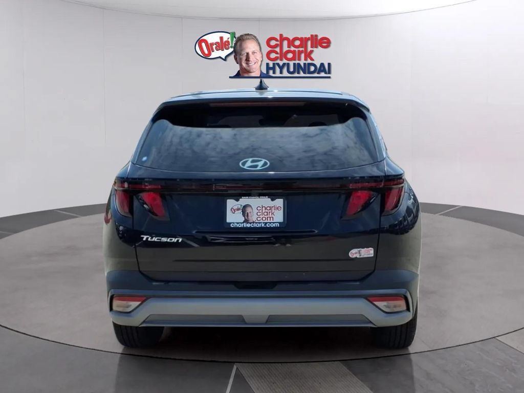 New 2026 Hyundai Tucson SE FWD image 4