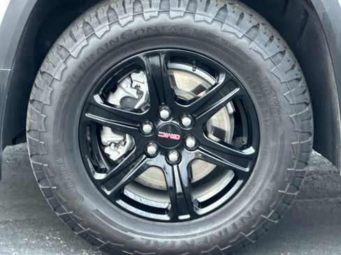 Used 2022 GMC Acadia AT4 w/ Technology Package image 49