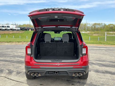 Used 2025 Ford Explorer ST AWD/4WD image 43