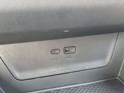 Used 2026 Chevrolet Equinox LT w/ Convenience Package II FWD image 31