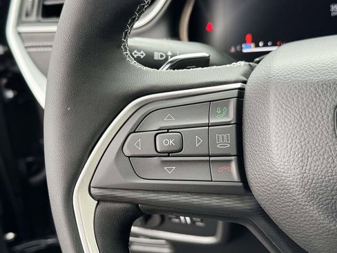 New 2025 Jeep Grand Cherokee L Altitude image 24