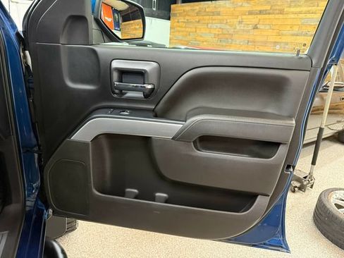 Used 2018 Chevrolet Silverado 1500 LT w/ LT Plus Package AWD/4WD image 30