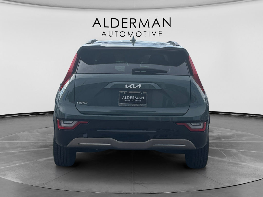 Used 2023 Kia Niro Wave w/ Wave Preserve Package FWD image 4