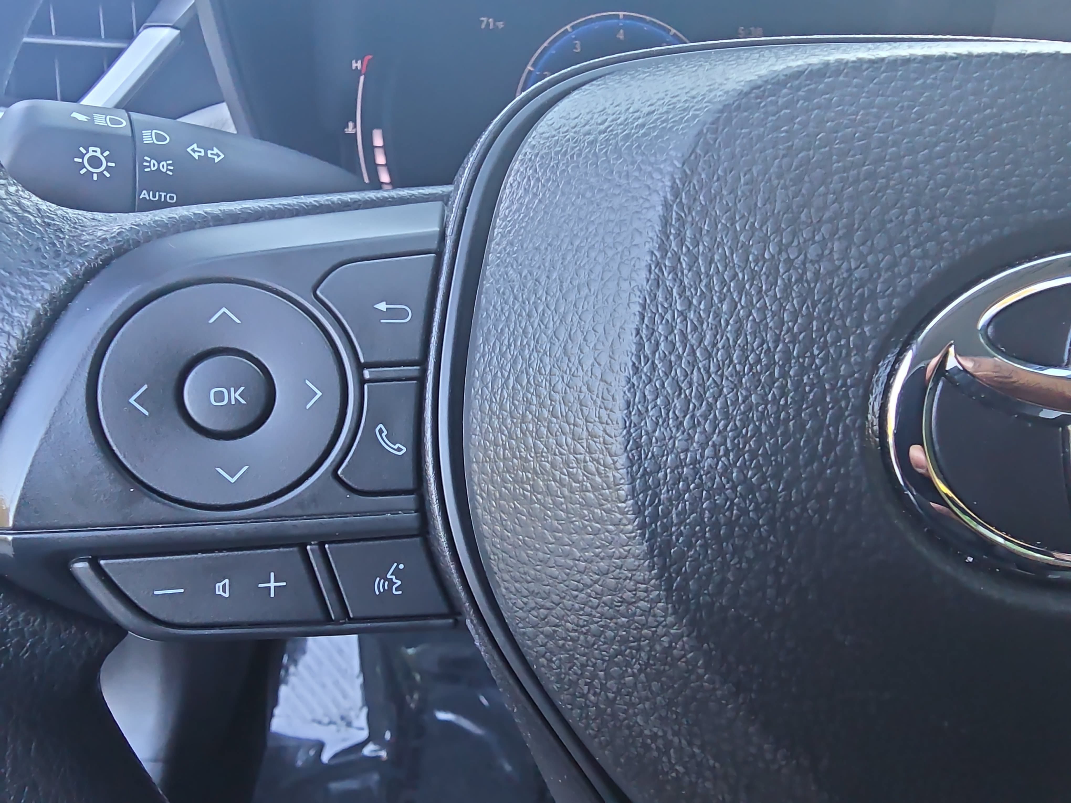 Used 2026 Toyota Corolla LE FWD image 16