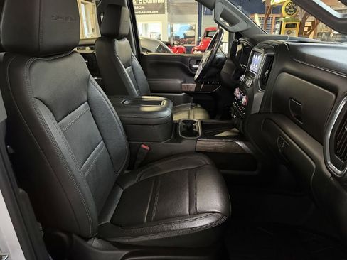 Used 2021 GMC Sierra 3500 Denali w/ Denali Ultimate Package AWD/4WD image 13