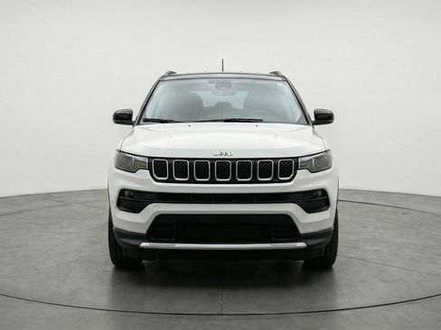 Used 2025 Jeep Compass Limited image 2
