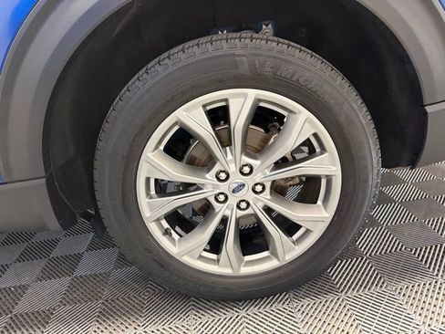 Used 2022 Ford Explorer XLT w/ Equipment Group 202A AWD/4WD image 44