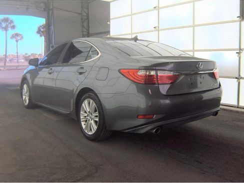 Used 2013 Lexus ES 350 3.5L V6 4DR SEDAN w/ Luxury Pkg image 8