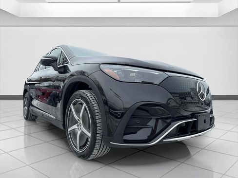 Used 2023 Mercedes-Benz EQE 350+ 4MATIC SUV w/ AMG Line Exterior Package image 8