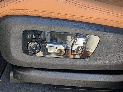 New 2026 BMW X5 xDrive40i w/ Climate Comfort Package image 21