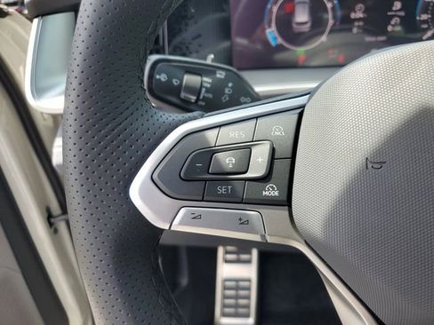 New 2026 Volkswagen Tiguan SE R-Line FWD image 26