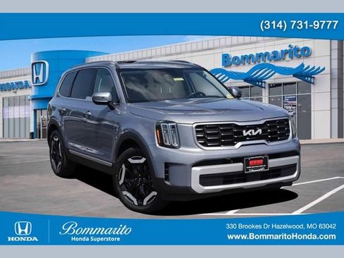 Used 2025 Kia Telluride S FWD image 1