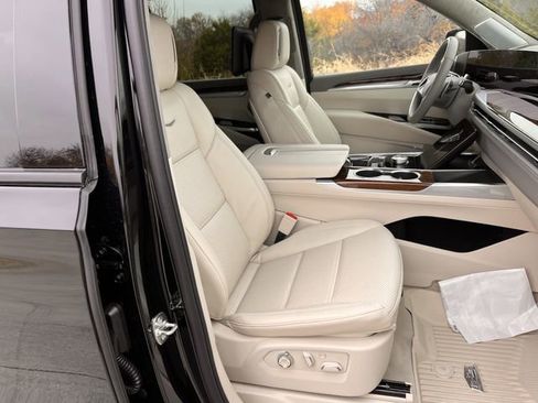 Certified 2026 Cadillac Escalade Platinum Sport w/ LPO, ONYX Package image 26