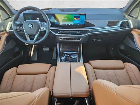 Used 2025 BMW X5 xDrive40i w/ Premium Package image 18