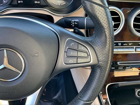 Used 2019 Mercedes-Benz GLC 350e 4MATIC image 25