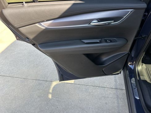 Used 2024 Cadillac XT6 Luxury w/ LPO, Floor Liner Package AWD/4WD image 24