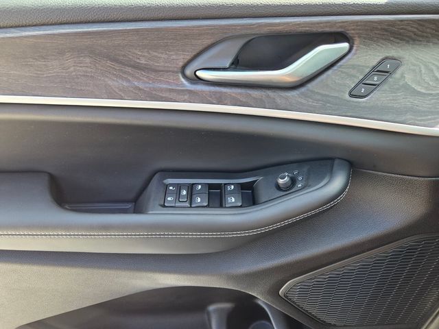 Used 2024 Jeep Grand Cherokee Limited RWD image 22