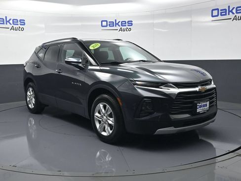Used 2019 Chevrolet Blazer LT FWD image 2