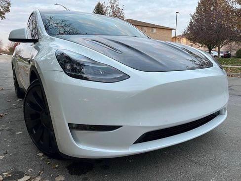 Used 2021 Tesla Model Y Performance image 10