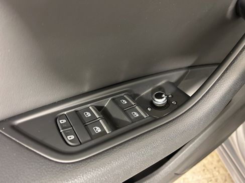 Used 2021 Audi A4 2.0T Premium w/ Convenience Package image 6