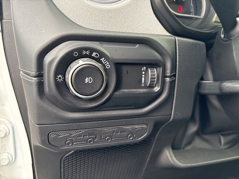 Used 2024 Jeep Wrangler Sahara image 20