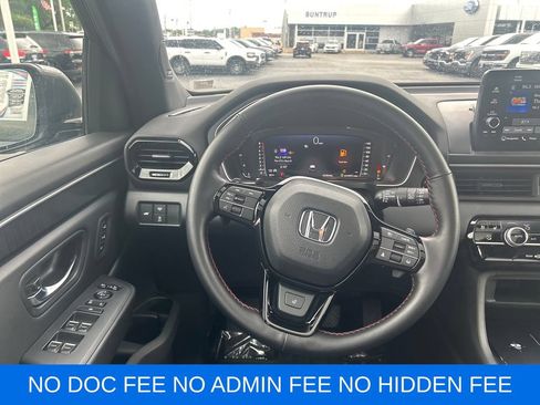 Used 2025 Honda Pilot Black Edition image 15