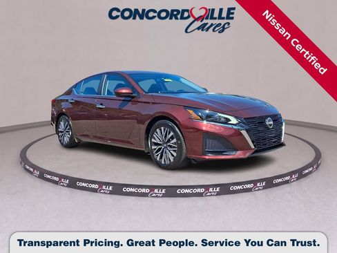 Certified 2024 Nissan Altima 2.5 SV w/ SV Premium Package FWD image 1