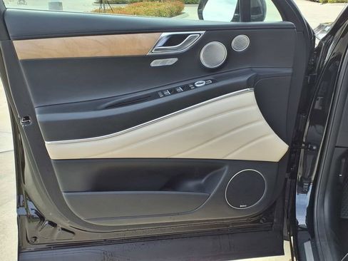 Used 2023 Genesis GV80 2.5T w/ Prestige Package image 15