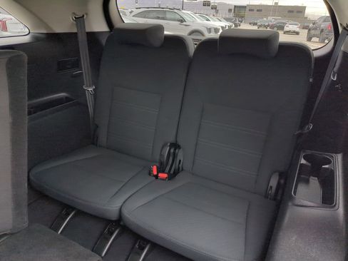Used 2019 Kia Sorento LX w/ LX Convenience Package image 19
