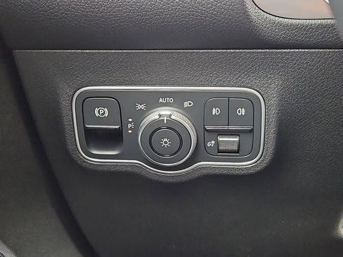 New 2026 Mercedes-Benz GLB 250 image 22