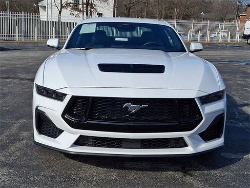 Used 2025 Ford Mustang GT Premium image 2