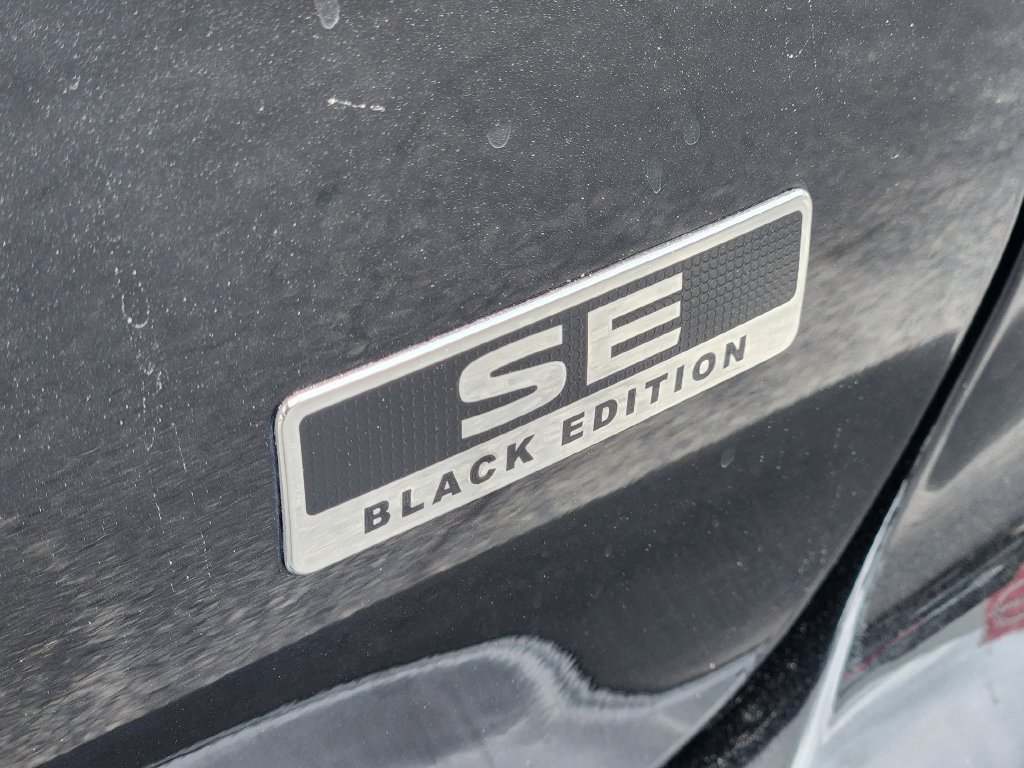 Used 2024 Mitsubishi Outlander SE Black Edition FWD image 12