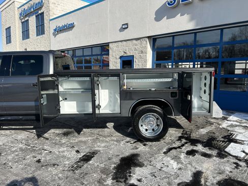 New 2026 Ford F550 4x4 Crew Cab w/ XLT Value Package image 26