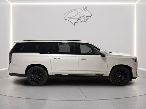Used 2021 Cadillac Escalade ESV Sport w/ Driver Assist Tech Package AWD/4WD image 6