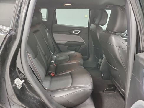 Used 2023 Jeep Compass Latitude AWD/4WD image 15