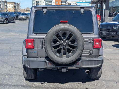Used 2021 Jeep Wrangler Unlimited Sahara AWD/4WD image 6