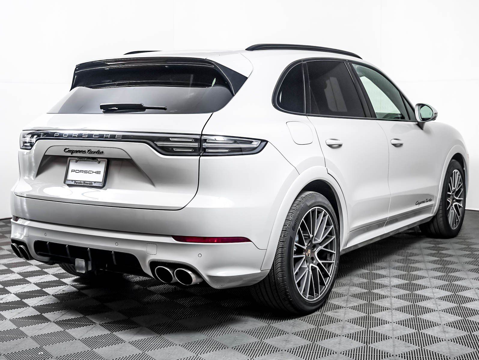 Certified 2023 Porsche Cayenne Turbo AWD/4WD image 10