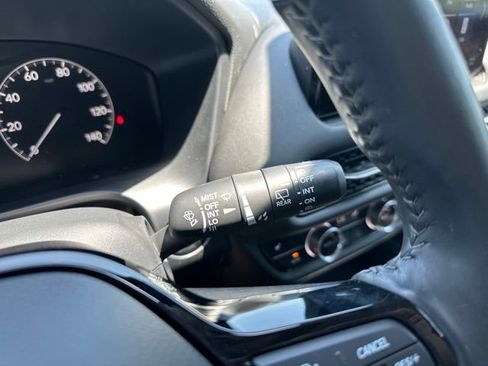Used 2023 Honda HR-V EX-L image 25