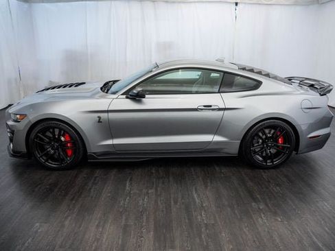 Used 2021 Ford Mustang Shelby GT500 w/ Technology Package RWD image 7