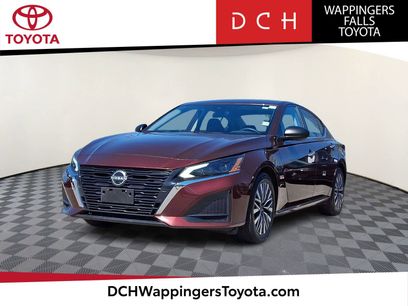 Used 2024 Nissan Altima 2.5 SV