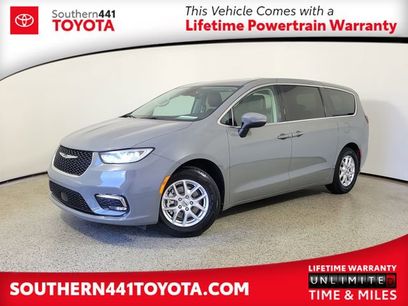 Used 2023 Chrysler Pacifica Touring-L