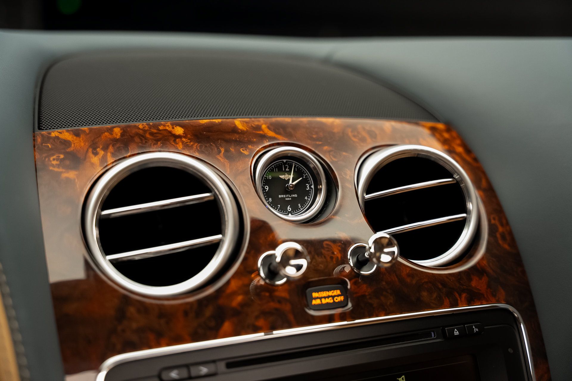 Used 2016 Bentley Flying Spur V8 AWD/4WD image 48