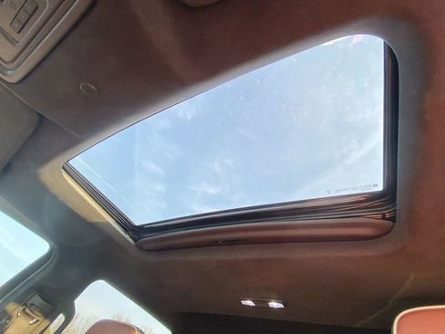 Used 2024 GMC Sierra 3500 Denali Ultimate image 19