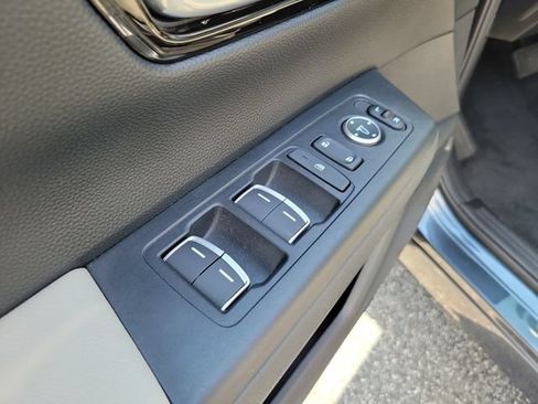 Certified 2025 Honda CR-V EX-L image 9
