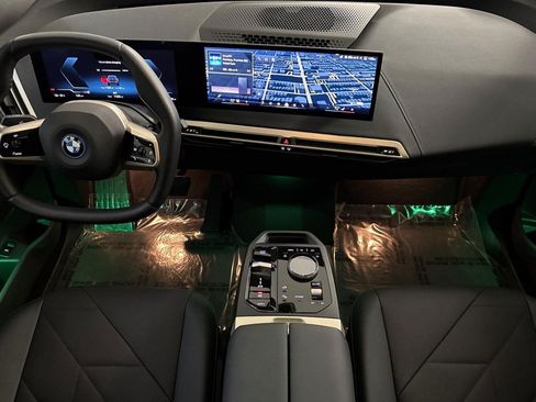 Certified 2025 BMW iX xDrive50 w/ Premium Package AWD/4WD image 15