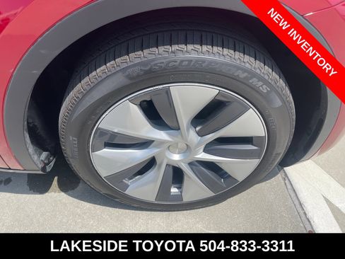 Used 2024 Tesla Model Y Long Range AWD/4WD image 10
