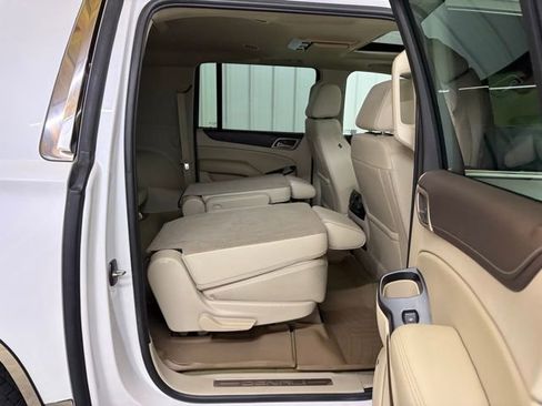 Used 2018 GMC Yukon XL Denali AWD/4WD image 18