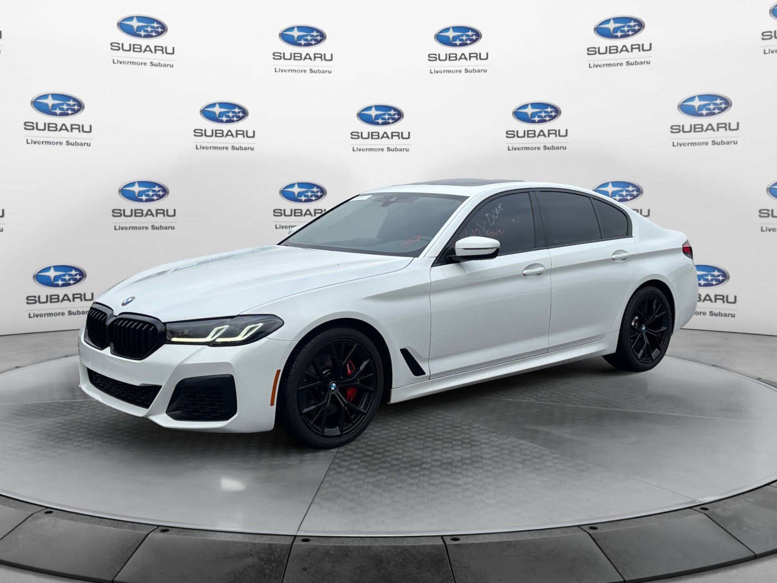 Used 2023 BMW 530i w/ M Sport Package RWD image 3