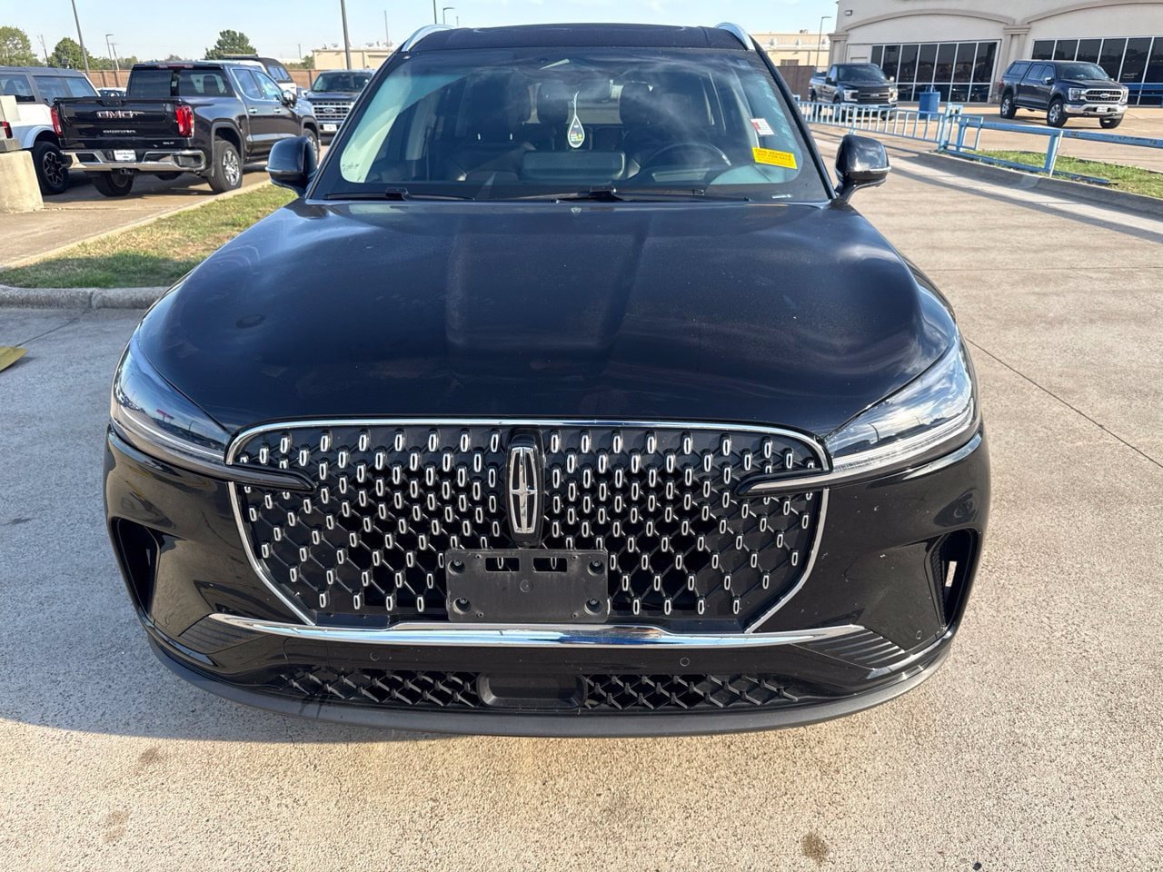 Used 2025 Lincoln Aviator 2WD w/ Equipment Group 101A image 2