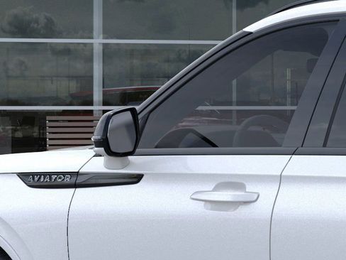 New 2025 Lincoln Aviator Black Label w/ Jet Appearance Package image 18